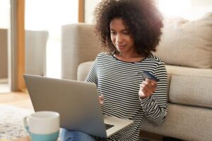 Cartão de débito ou crédito: qual é a escolha ideal em Portugal?