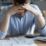 Ressaca financeira de janeiro: plano de ação para equilibrar as contas após o Natal e Ano Novo